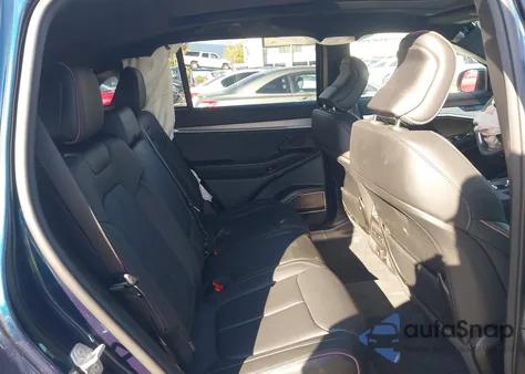 2024 Jeep Wagoneer S Launch Edition z USA, uszkodzony, nr VIN 3C4RJNAK0RT179688